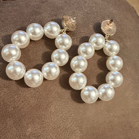 Pearl Hoop Drop Earrings - Classic White Pearlescent - Picture 3 of 3